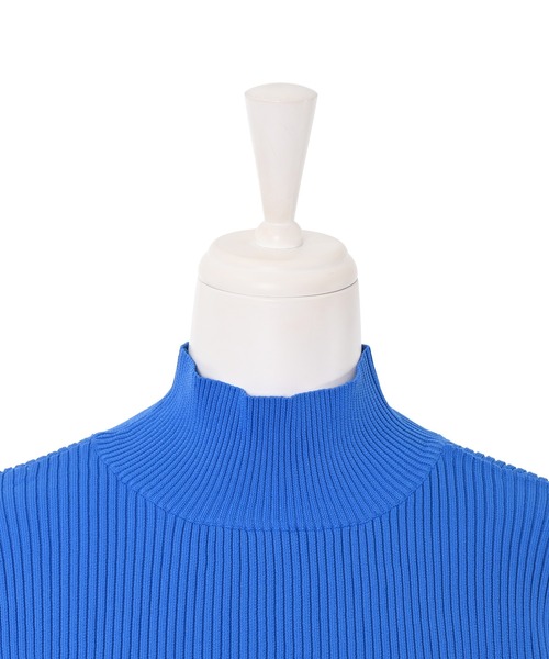 Narcissus（ナルシス）の「【SINN】Narcissusオリジナル  スリットリブトップス（ニット/セーター・レディース・ホワイト/ブラック/ブルー/イエロー・FREE）」の11枚目の写真