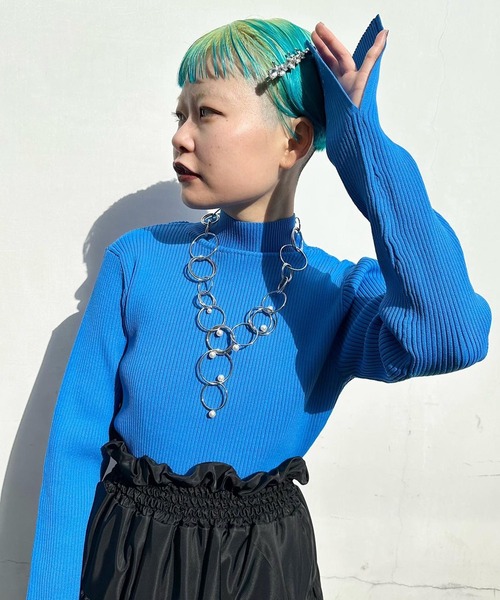 Narcissus（ナルシス）の「【SINN】Narcissusオリジナル  スリットリブトップス（ニット/セーター・レディース・ホワイト/ブラック/ブルー/イエロー・FREE）」の16枚目の写真