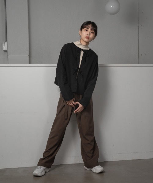 lawgy(ラウジー)の「ribbon design tops(シャツ/ブラウス・レディース・ブラック/アイボリー・FREE)」の13枚目の写真
