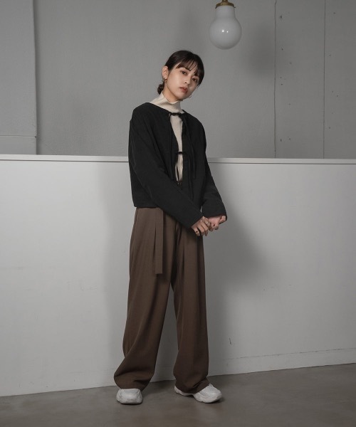 lawgy(ラウジー)の「ribbon design tops(シャツ/ブラウス・レディース・ブラック/アイボリー・FREE)」の12枚目の写真