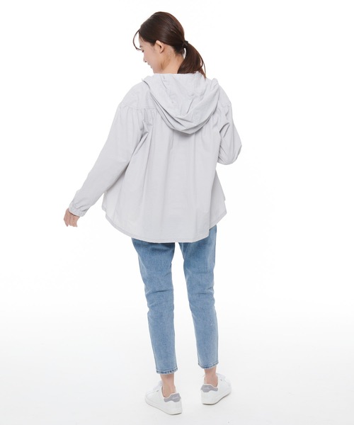 Arnold Palmer（アーノルドパーマー）の「ナイロン ギャザー パーカー（マウンテンパーカー・レディース・ブルー/コーラル/グレー/グリーン・L/M/S）」の5枚目の写真