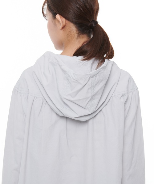 Arnold Palmer（アーノルドパーマー）の「ナイロン ギャザー パーカー（マウンテンパーカー・レディース・ブルー/コーラル/グレー/グリーン・L/M/S）」の21枚目の写真