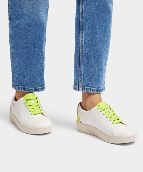 fitflop(フィットフロップ)の「【fitflop】フィットフロップ RALLY NEON-POP LEATHER SNEAKERS(スニーカー・レディース・ホワイト×ピンク/ホワイト/ホワイト×イエロー・US6/US7.5/US6.5/US7/US8/US5.5/US5)」の2枚目の写真