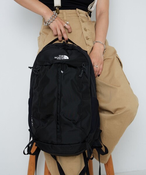 PUBLUX(パブリュクス)の「THE NORTH FACE/ザ ノースフェイス Gemini/ジェミニ ナイロンデイパック バックパック(バックパック/リュック・レディース・ブラック・ONE SIZE)」の8枚目の写真