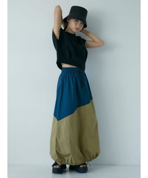 MURUA（ムルーア）の「バイカラーバルーンヘムスカート（スカート・レディース・ネイビー/ベージュ・FREE）」の21枚目の写真