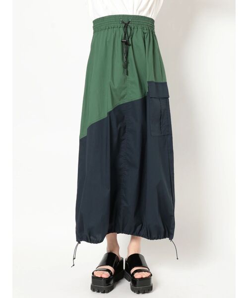 MURUA（ムルーア）の「バイカラーバルーンヘムスカート（スカート・レディース・ネイビー/ベージュ・FREE）」の9枚目の写真