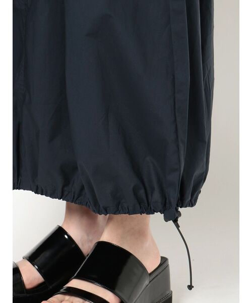 MURUA（ムルーア）の「バイカラーバルーンヘムスカート（スカート・レディース・ネイビー/ベージュ・FREE）」の15枚目の写真