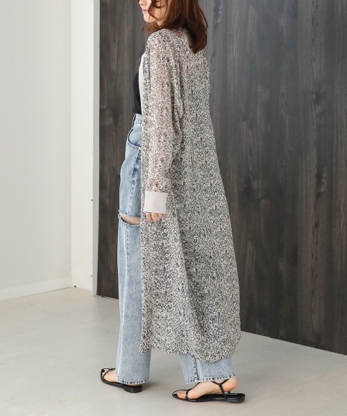 Bab(バブ)の「ジャガード小花柄シャツワンピース(ワンピース・レディース・ベージュ/ライトグレー・M)」の6枚目の写真