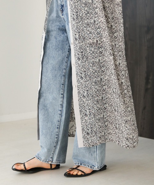 Bab(バブ)の「ジャガード小花柄シャツワンピース(ワンピース・レディース・ベージュ/ライトグレー・M)」の10枚目の写真