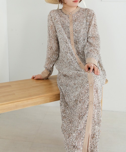 Bab(バブ)の「ジャガード小花柄シャツワンピース(ワンピース・レディース・ベージュ/ライトグレー・M)」の12枚目の写真