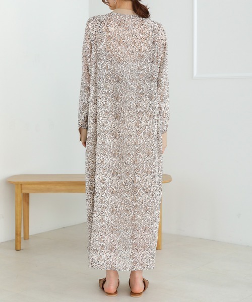 Bab(バブ)の「ジャガード小花柄シャツワンピース(ワンピース・レディース・ベージュ/ライトグレー・M)」の18枚目の写真
