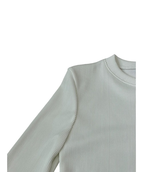 TEVALT(ヴァレット)の「ラメスリーブトップス(Tシャツ/カットソー・レディース・オフホワイト/ブラック/グレー・38)」の16枚目の写真
