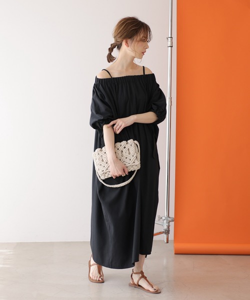 frames RAY CASSIN（フレームスレイカズン）の「WEB限定　裾ドロストサックワンピース（ワンピース・レディース・ブラック/ベージュ・FREE）」の8枚目の写真