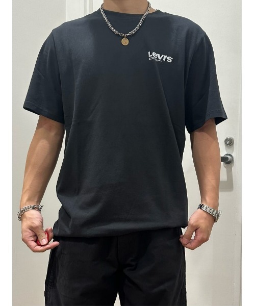 Levi's（リーバイス）の「【Levi's】リラックスフィット半袖Ｔ（Tシャツ/カットソー・メンズ・ブラック・M/S/L）」の2枚目の写真