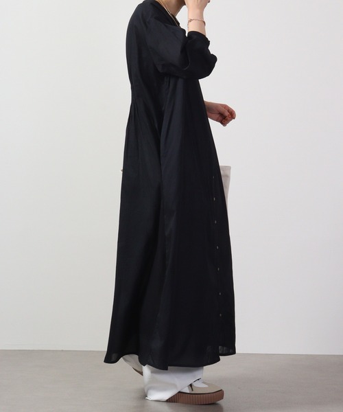 lil nina(リルニーナ)の「lil nina コットンボイル シャーリングシャツワンピース(シャツワンピース・レディース・ブラック/オフホワイト/ブルー系・FREE)」の11枚目の写真