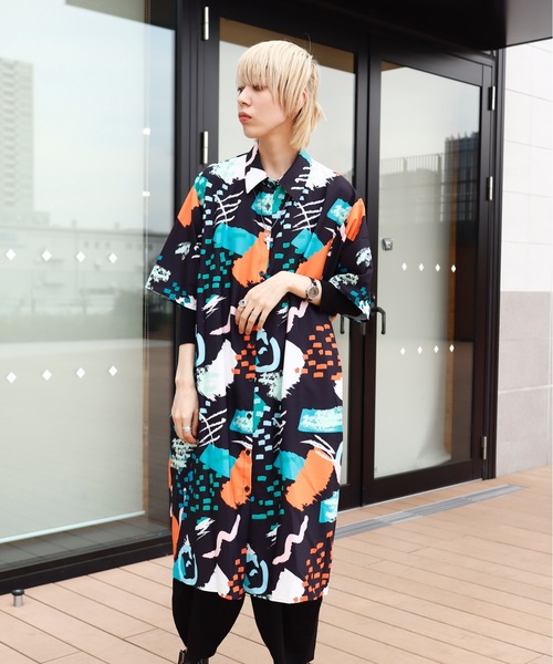 rovtski(ロフトスキー)の「イラストARTシャツワンピース(シャツワンピース・レディース・ブラック・FREE)」の5枚目の写真