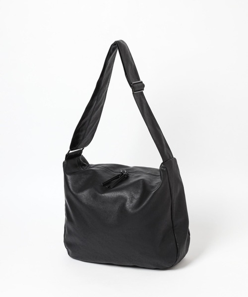 LEPSIM（レプシィム）の「フェイクレザーソフト斜め掛けバッグ　967368（ショルダーバッグ・レディース・アイボリー/ブラック・ONE SIZE）」の10枚目の写真