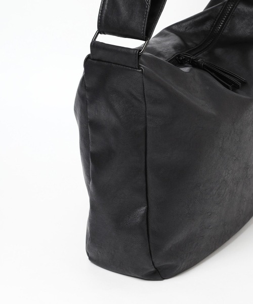 LEPSIM（レプシィム）の「フェイクレザーソフト斜め掛けバッグ　967368（ショルダーバッグ・レディース・アイボリー/ブラック・ONE SIZE）」の16枚目の写真