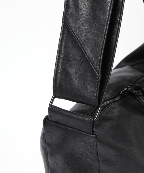 LEPSIM（レプシィム）の「フェイクレザーソフト斜め掛けバッグ　967368（ショルダーバッグ・レディース・アイボリー/ブラック・ONE SIZE）」の19枚目の写真