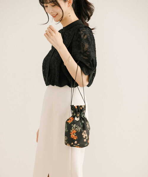 RODE SKO（ロデスコ）の「『2WAY仕様』RODESKO×ミュシャコラボバケツバッグ（ショルダーバッグ・レディース・ベージュ/ブラック・ONE）」の13枚目の写真