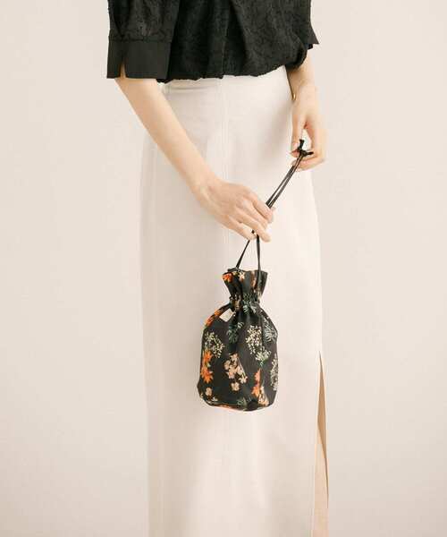 RODE SKO（ロデスコ）の「『2WAY仕様』RODESKO×ミュシャコラボバケツバッグ（ショルダーバッグ・レディース・ベージュ/ブラック・ONE）」の15枚目の写真