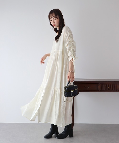 BLUEEAST(ブルーイースト)の「シアーシャーリングワンピース(シャツワンピース・レディース・ブラック/ベージュ/アイボリー・MEDIUM)」の9枚目の写真