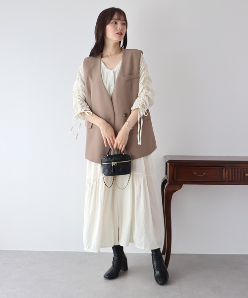 BLUEEAST(ブルーイースト)の「シアーシャーリングワンピース(シャツワンピース・レディース・ブラック/ベージュ/アイボリー・MEDIUM)」の13枚目の写真