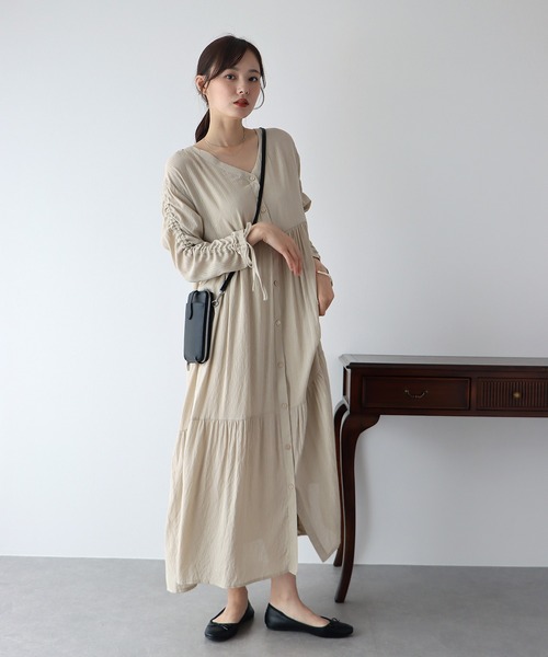 BLUEEAST(ブルーイースト)の「シアーシャーリングワンピース(シャツワンピース・レディース・ブラック/ベージュ/アイボリー・MEDIUM)」の22枚目の写真