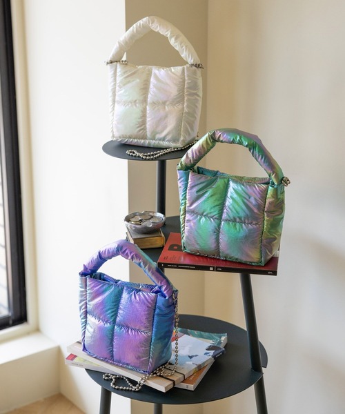 LOWRYS FARM（ローリーズファーム）の「ボールチェーンメタリックＢＡＧ 972007（ハンドバッグ・レディース・ホワイト/グリーン/ブルー・FREE）」の4枚目の写真