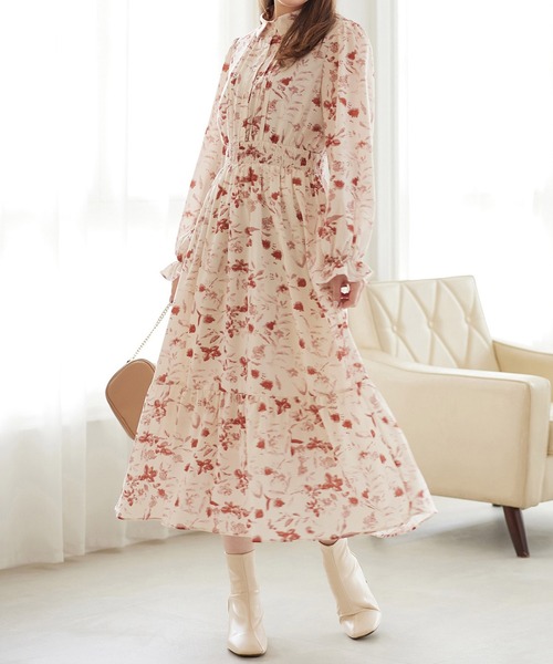 alotta(アロッタ)の「衿付ピンタック花柄ワンピース(ワンピース・レディース・ベージュ/ブラック/テラコッタ・M/L/LL/3L)」の19枚目の写真