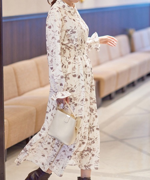 alotta（アロッタ）の「衿付ピンタック花柄ワンピース（ワンピース