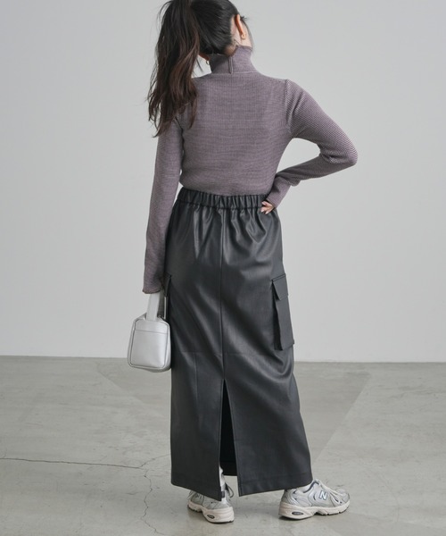 CIAOPANIC TYPY（チャオパニックティピー）の「【新色追加】アンチピリング配色ステッチボーダータートルニット（ニット/セーター・レディース・バーガンディー/パープル/オレンジ/オフホワイト/グレー/ネイビー/レッド/サックスブルー/グリーン/ボルドー・ONE SIZE）」の21枚目の写真