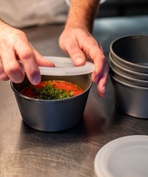 entre square（アントレスクエアー）の「KOZIOL/MOVE ボウル 700ml AGY（食器）」