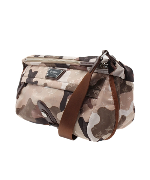russet for traveller（ラシット フォー トラベラー）の「ボディバッグ