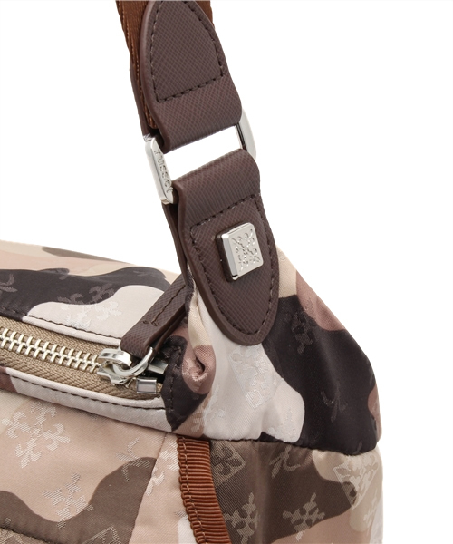 russet for traveller（ラシット フォー トラベラー）の「ボディバッグ