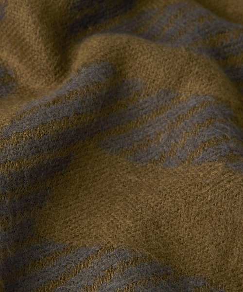 G-STAR(ジースター)の「DORALA SCARF/総柄ロゴマフラー(マフラー・メンズ・ダークオリーブ・ONE SIZE)」の5枚目の写真