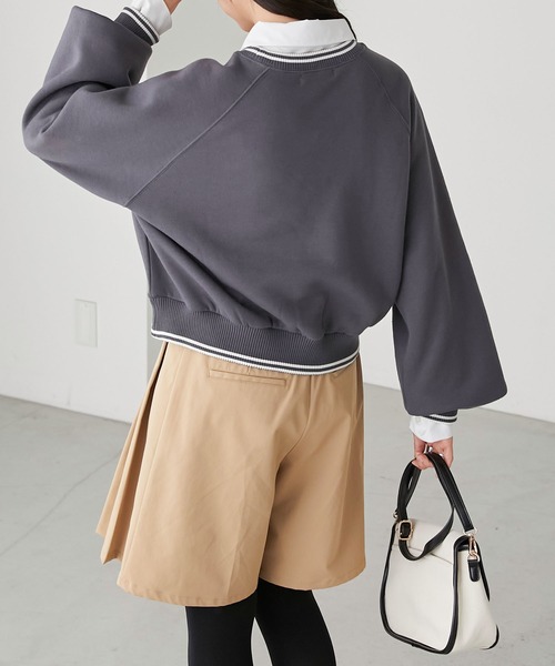 BONLECILL(ボンルシール)の「【JAMMINコラボ】パピヨン刺繍ワッペン 裏起毛クロップドトレーナー(スウェット・レディース・チャコールグレー/オートミール/アイボリー/レッド・FREE)」の20枚目の写真