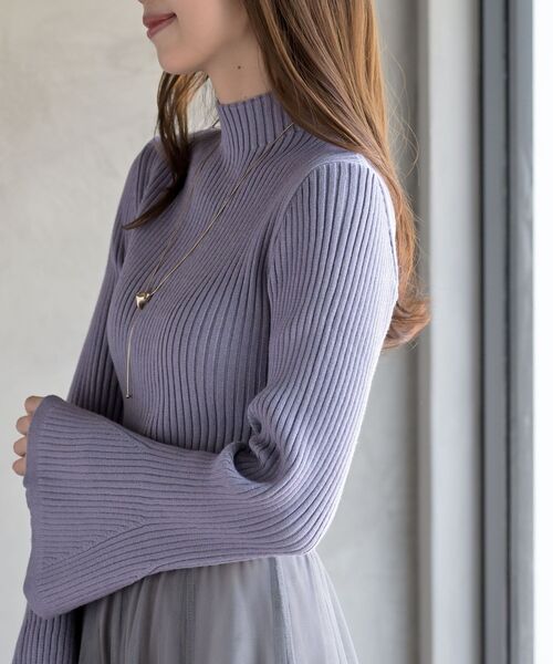 rps(アールピーエス)の「ベルスリーブボトルネックニットプルオーバー(ニット/セーター・レディース・イエロー/ブラック/グリーン/アイボリー/ラベンダー/ベージュ系その他/グレー系その他・フリー)」の6枚目の写真