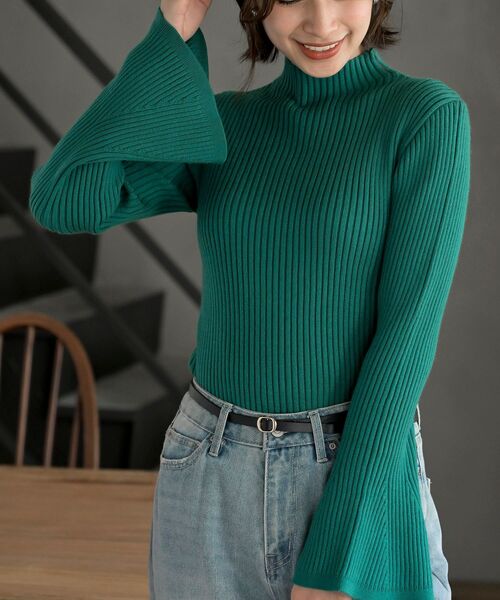 rps(アールピーエス)の「ベルスリーブボトルネックニットプルオーバー(ニット/セーター・レディース・イエロー/ブラック/グリーン/アイボリー/ラベンダー/ベージュ系その他/グレー系その他・フリー)」の5枚目の写真