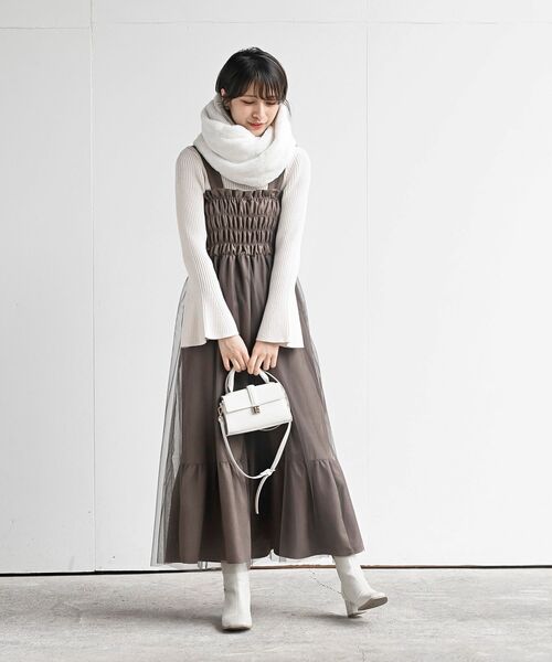 rps(アールピーエス)の「ベルスリーブボトルネックニットプルオーバー(ニット/セーター・レディース・イエロー/ブラック/グリーン/アイボリー/ラベンダー/ベージュ系その他/グレー系その他・フリー)」の8枚目の写真