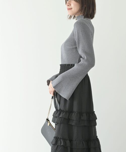 rps(アールピーエス)の「ベルスリーブボトルネックニットプルオーバー(ニット/セーター・レディース・イエロー/ブラック/グリーン/アイボリー/ラベンダー/ベージュ系その他/グレー系その他・フリー)」の15枚目の写真