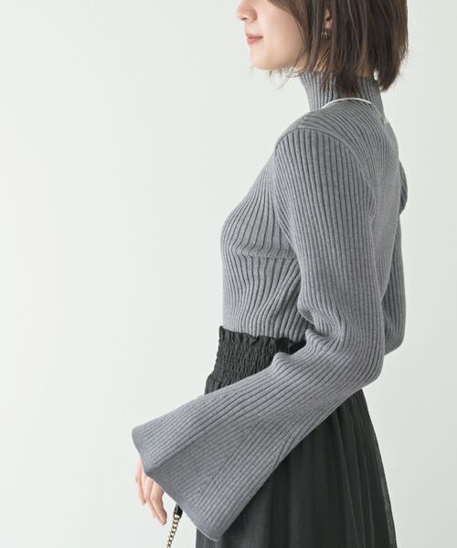 rps(アールピーエス)の「ベルスリーブボトルネックニットプルオーバー(ニット/セーター・レディース・イエロー/ブラック/グリーン/アイボリー/ラベンダー/ベージュ系その他/グレー系その他・フリー)」の21枚目の写真