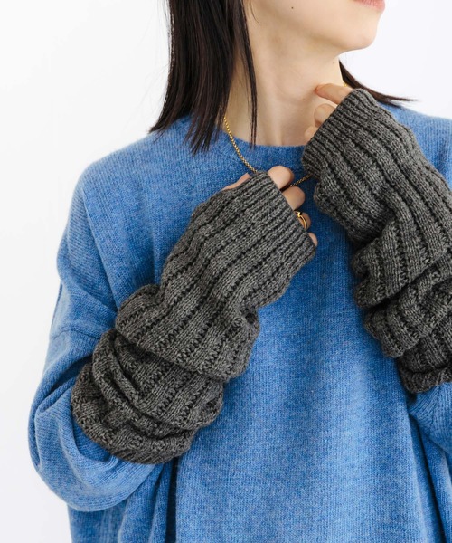 URBAN RESEARCH（アーバンリサーチ）の「アームウォーマー（手袋・レディース・ブラウン/グレー・FREE）」の2枚目の写真
