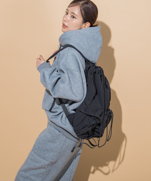 VICKY(ビッキー)の「【KOREAN ITEM】防水防汚巾着リュック(バックパック/リュック・レディース・ブラック/オフホワイト・FREE)」の17枚目の写真