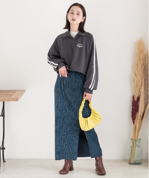 ad thie(アドティエ)の「裏起毛・刺繍入り サイドラインハーフジッププルオーバー(Tシャツ/カットソー・レディース・チャコール/オートミール/ネイビー・FREE)」の9枚目の写真