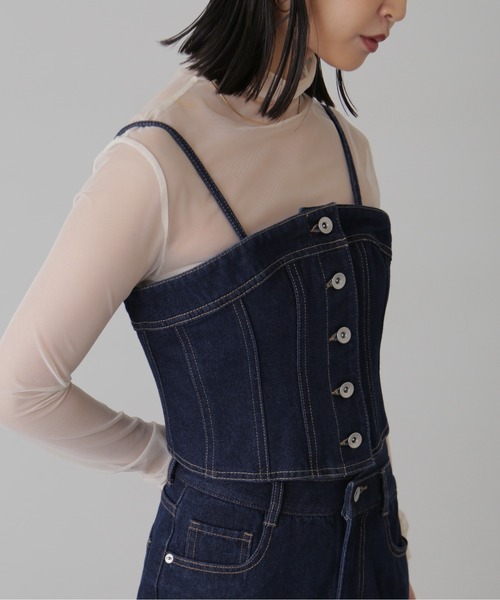 FREE'S MART(フリーズマート)の「フロントボタンデニムビスチェ(ベスト・レディース・ケミカルウォッシュ/ワンウォッシュ・FREE)」の4枚目の写真