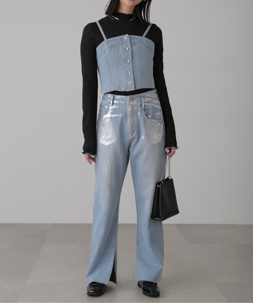 FREE'S MART(フリーズマート)の「フロントボタンデニムビスチェ(ベスト・レディース・ケミカルウォッシュ/ワンウォッシュ・FREE)」の12枚目の写真