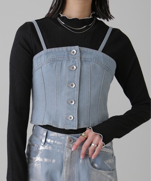 FREE'S MART(フリーズマート)の「フロントボタンデニムビスチェ(ベスト・レディース・ケミカルウォッシュ/ワンウォッシュ・FREE)」の14枚目の写真