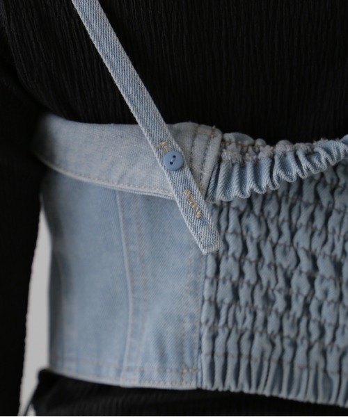 FREE'S MART(フリーズマート)の「フロントボタンデニムビスチェ(ベスト・レディース・ケミカルウォッシュ/ワンウォッシュ・FREE)」の20枚目の写真