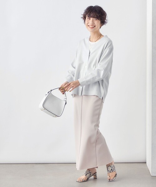 NOLLEY’S(ノーリーズ)の「コットンVネックカーディガン(カーディガン/ボレロ・レディース・シルバー/ブラック/ライトブルー・38)」の6枚目の写真